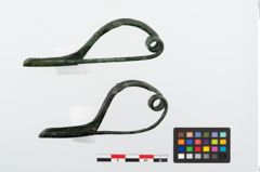 Foto von Bronzezweiknopffibel (NHMW-PRAE-024433)